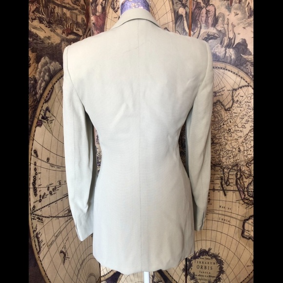 Giorgio Armani le collezioni blazer. Clean and sophisticated size 6 - Picture 3 of 8
